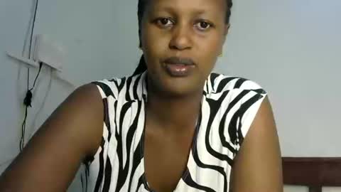 Snapshot of miss_vall chatting on December 30, 11:15 am miss_vall online show from December 30, 11:15 am