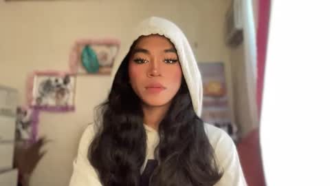 miss_veron_xoxo online show from December 2, 5:57 am