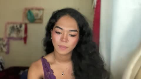 miss_veron_xoxo online show from December 19, 8:21 am