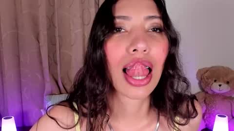 Miss Veronica online show from February 6, 1:03 pm