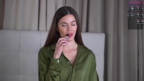 Miss Victoria online show from November 15, 5:31 pm