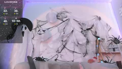 Snapshot of missaisha1 chatting on October 22, 4:51 pm Aisha birtthday show 15 noviembre online show from October 22, 4:51 pm