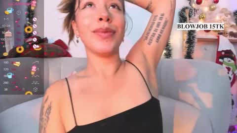 Snapshot of missaisha1 chatting on December 18, 9:32 pm Aisha birtthday show 15 noviembre online show from December 18, 9:32 pm