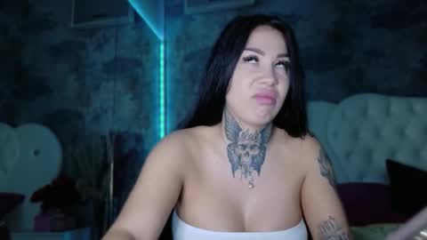 Snapshot of missangellxx chatting on October 7, 10:23 am missangellxx online show from October 7, 10:23 am