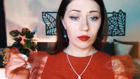 The divine Beverly online show from February 16, 9:59 am