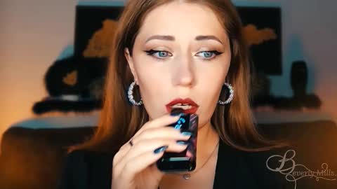 The divine Beverly online show from September 17, 7:04 pm