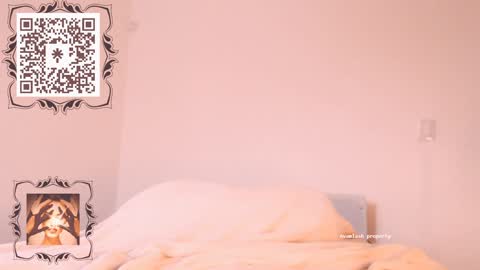 Snapshot of missbiny chatting on December 12, 9:58 pm Avamlash online show from December 12, 9:58 pm