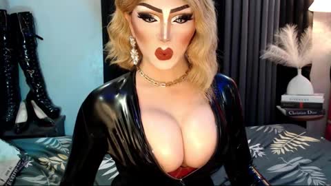 PRIESTESS CHANNEL online show from September 17, 9:27 pm