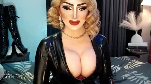 PRIESTESS CHANNEL online show from September 18, 7:49 pm