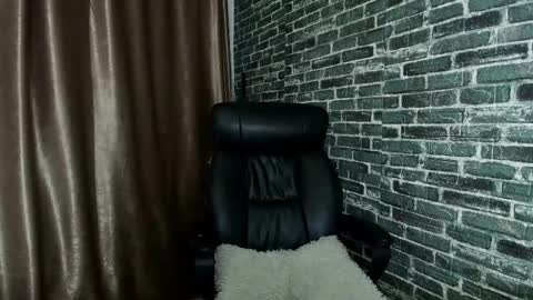 Snapshot of missdyaa chatting on December 19, 12:50 am Miss online show from December 19, 12:50 am