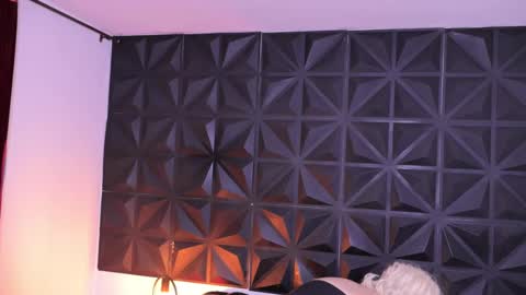 Snapshot of misselektra__ chatting on March 7, 3:51 am ELEKTRA online show from March 7, 3:51 am