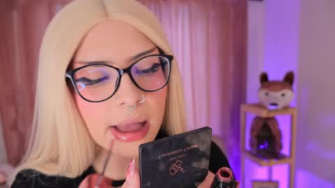 Snapshot of misselektra__ chatting on October 4, 1:20 pm ELEKTRA online show from October 4, 1:20 pm