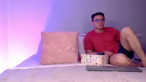 Ellis and Mike online show from June 18, 12:09 pm