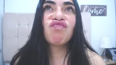 Snapshot of missexy303av chatting on January 31, 7:29 pm missexy303av online show from January 31, 7:29 pm