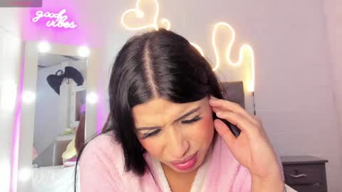 Snapshot of missgissel chatting on December 23, 1:08 am Gisell Gigi online show from December 23, 1:08 am