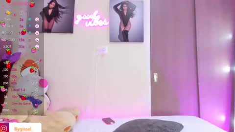 Snapshot of missgissel chatting on February 25, 2:44 pm Gisell Gigi online show from February 25, 2:44 pm
