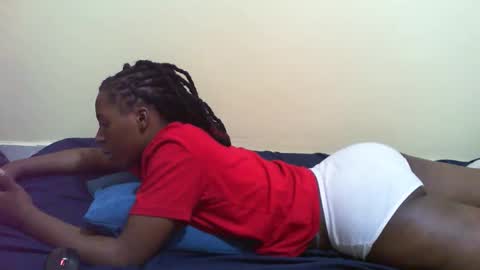 Snapshot of missjade25 chatting on February 28, 4:35 am missjade25 online show from February 28, 4:35 am