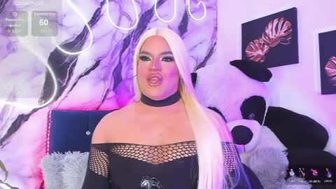 kassandra lazcano online show from April 8, 1:38 am