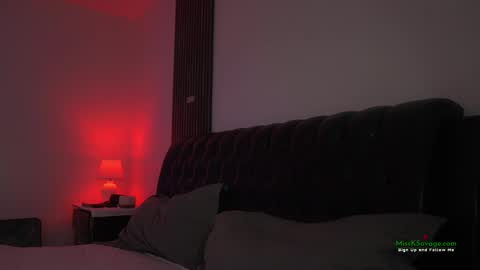 Miss K online show from January 14, 1:28 pm