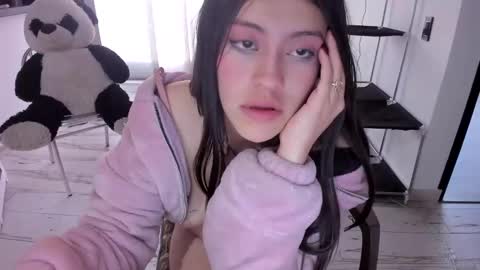 missloren333 online show from January 20, 11:56 am