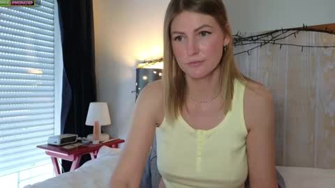 Misslucci online show from December 8, 9:13 am