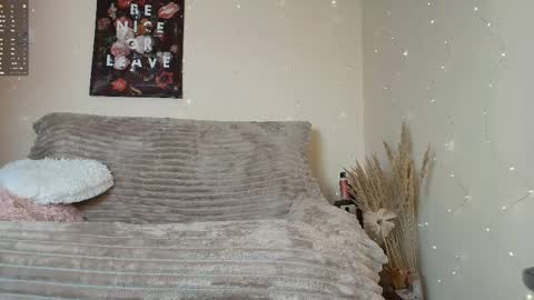 Snapshot of missmagnetizm chatting on November 29, 9:40 pm Vi online show from November 29, 9:40 pm