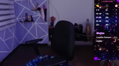 Miia online show from December 7, 6:37 pm