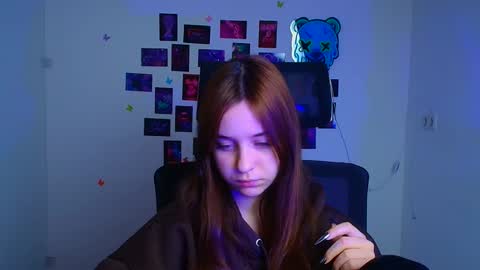 Mia online show from January 7, 12:51 pm