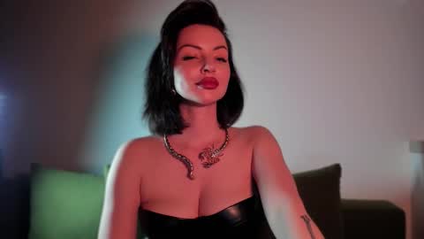   online show from October 10, 2:38 pm