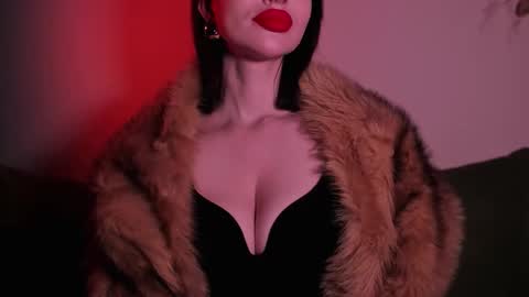   online show from October 29, 10:17 am