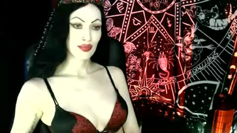 MissMoonDoll online show from April 26, 4:43 am