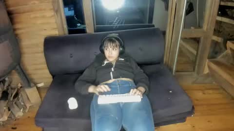 Snapshot of misspink152015 chatting on February 23, 1:24 am sarah online show from February 23, 1:24 am