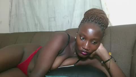 Snapshot of missprettygal chatting on November 2, 8:33 pm pretty gal online show from November 2, 8:33 pm