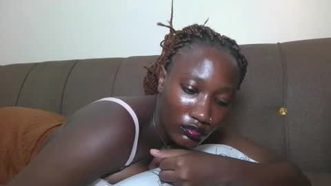 Snapshot of missprettygal chatting on November 7, 8:03 am pretty gal online show from November 7, 8:03 am