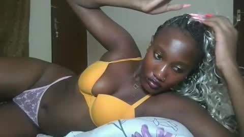 Snapshot of missprettygal chatting on November 17, 9:31 pm pretty gal online show from November 17, 9:31 pm