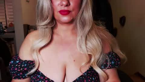 Missqueen1416 online show from March 12, 9:45 pm