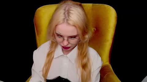 Misss Lola Angel online show from October 5, 2:37 pm