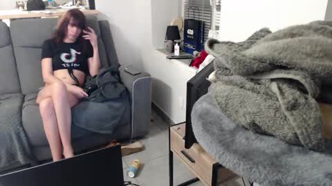 missthon online show from December 3, 1:53 pm