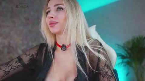 Snapshot of misstics_ chatting on November 29, 6:16 am Eva online show from November 29, 6:16 am