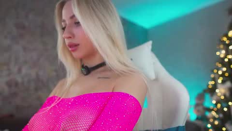 Snapshot of misstics_ chatting on December 16, 9:20 pm Eva online show from December 16, 9:20 pm