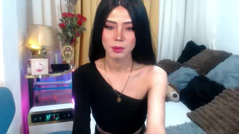 Stella online show from April 23, 6:21 pm