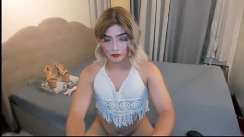 Snapshot of misstress_kyrie chatting on October 12, 12:15 pm K Y R I E online show from October 12, 12:15 pm