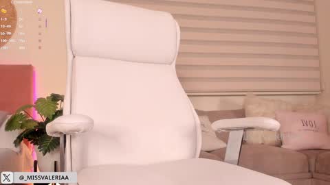 Snapshot of missvaleriaa chatting on January 17, 4:39 am Valeria Davila online show from January 17, 4:39 am