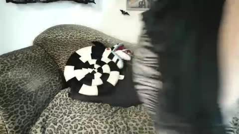 Snapshot of missy_dee chatting on October 5, 4:44 am Missy Dee online show from October 5, 4:44 am