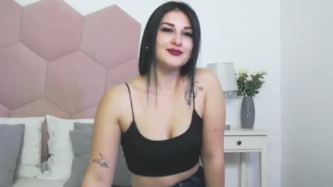 Elly online show from April 19, 6:56 am