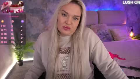 Snapshot of missyymarty chatting on November 29, 8:28 am missyymarty online show from November 29, 8:28 am