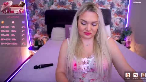 missyymarty online show from February 3, 8:19 am