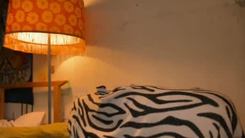 Snapshot of misszlataa chatting on March 10, 6:59 am Zlata online show from March 10, 6:59 am