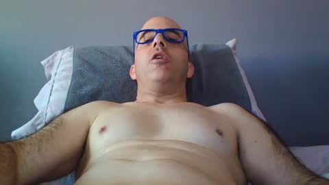 Snapshot of mister7plus chatting on December 6, 7:23 pm mister7plus online show from December 6, 7:23 pm