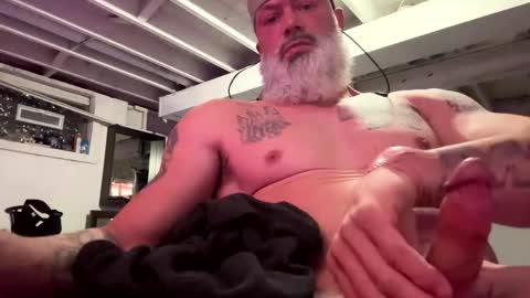 Snapshot of mister_bigg_dick chatting on February 27, 5:29 am AJ online show from February 27, 5:29 am